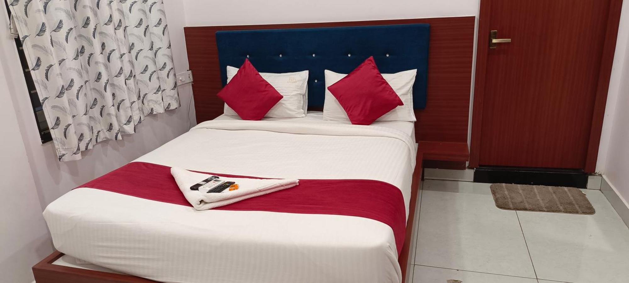 Rk Grand Luxury Ac Rooms Guntur Exterior photo