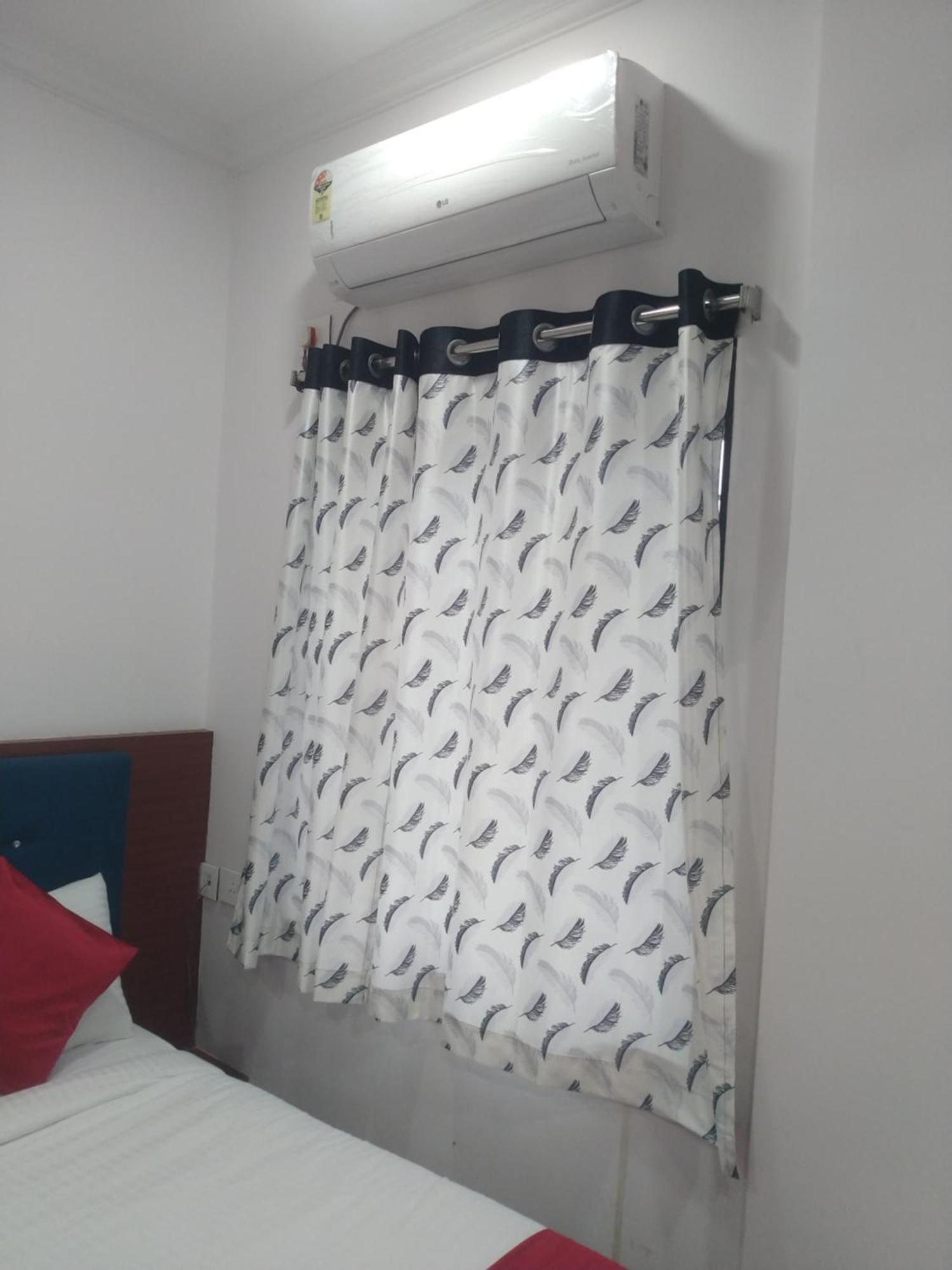 Rk Grand Luxury Ac Rooms Guntur Exterior photo